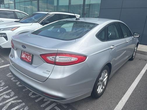 Silver 2013 Ford Fusion SE