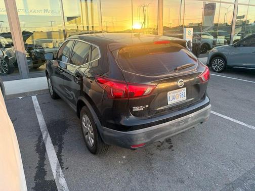 Magnetic Black 2019 Nissan Rogue Sport S