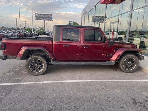 Snazzberry Pearlcoat 2021 Jeep Gladiator Overland