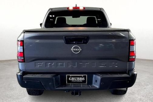 2022 Nissan Frontier S