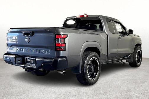 2022 Nissan Frontier S