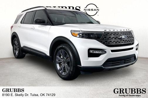 White Metallic 2022 Ford Explorer XLT