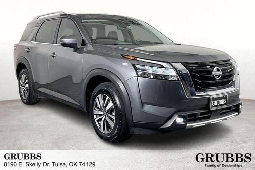 2022 Nissan Pathfinder SL