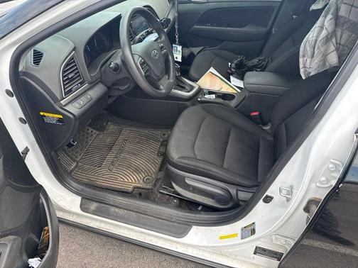 Quartz White Pearl 2018 Hyundai ELANTRA SEL