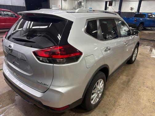 Brilliant Silver 2018 Nissan Rogue SV