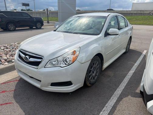 White 2012 Subaru Legacy 2.5i Premium