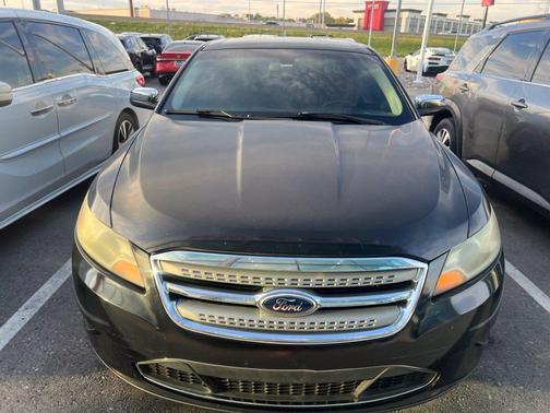 Tuxedo Black Metallic 2011 Ford Taurus Limited