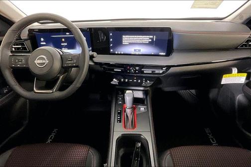 Aspen White Tri 2026 Nissan Kicks SR