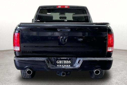 Brilliant Black Crystal Pearlcoat 2016 RAM 1500 Tradesman