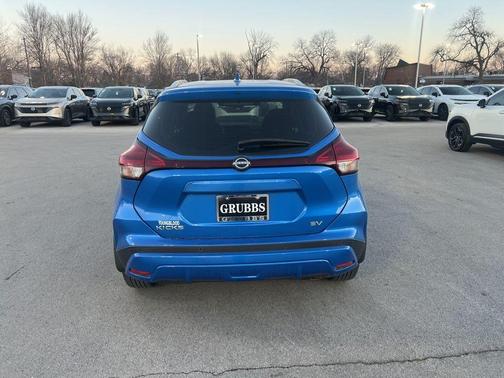 2022 Nissan Kicks SV