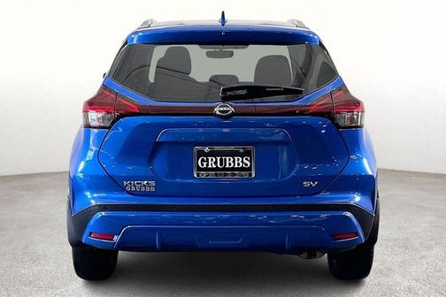 2022 Nissan Kicks SV