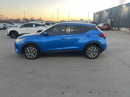 2022 Nissan Kicks SV
