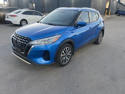 2022 Nissan Kicks SV