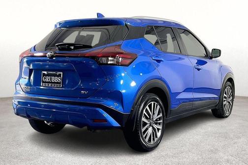 2022 Nissan Kicks SV