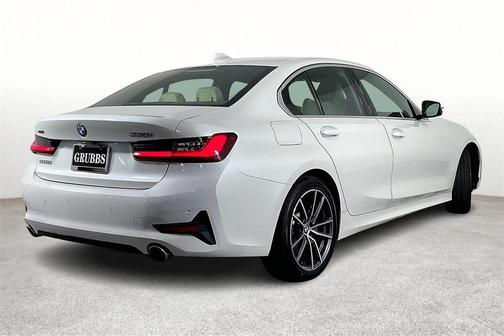 2022 BMW 330 i xDrive