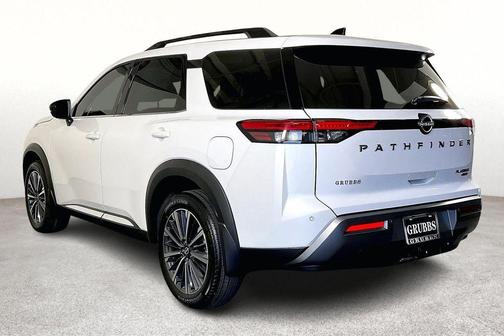 Everest White P 2026 Nissan Pathfinder Platinum