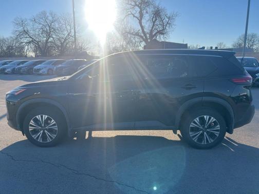 2022 Nissan Rogue SV