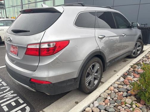 2016 Hyundai SANTA FE SE