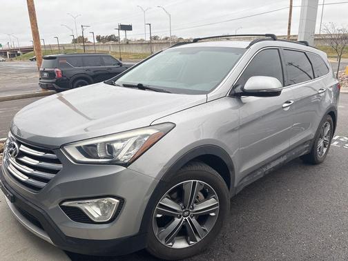 2016 Hyundai SANTA FE SE