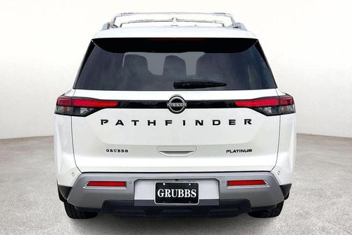 White 2023 Nissan Pathfinder Platinum