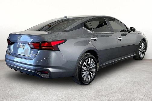 Gun Metallic 2025 Nissan Altima SV