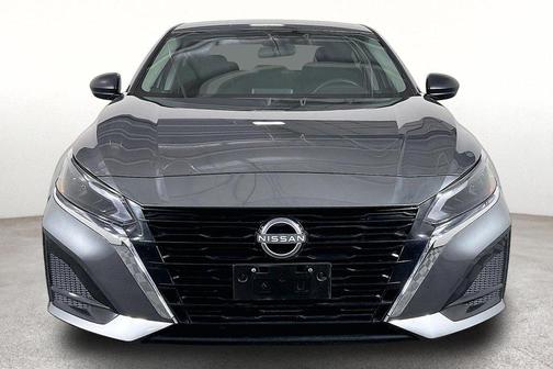 Gun Metallic 2025 Nissan Altima SV