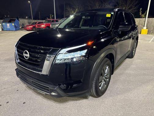 2024 Nissan Pathfinder S