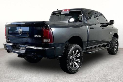 Brilliant Black Crystal Pearlcoat 2015 RAM 1500 Sport