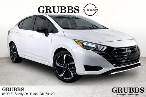 Aspen White 2025 Nissan Versa 1.6 SR