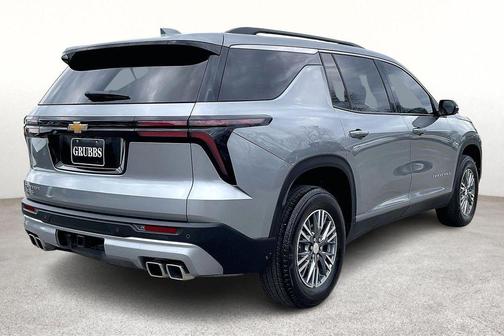 Sterling Gray Metallic 2025 Chevrolet Traverse LT