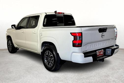 2024 Nissan Frontier SL