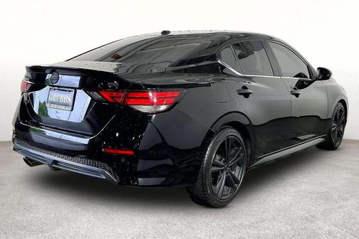 Black 2023 Nissan Sentra SR