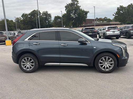 2020 Cadillac XT4 Premium Luxury