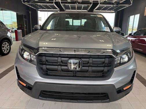 Silver 2025 Honda Ridgeline RTL
