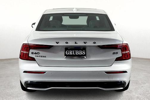 2024 Volvo S60 B5 Plus Black Edition