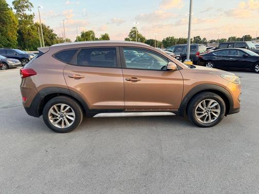 Mojave Sand 2017 Hyundai TUCSON SE Plus