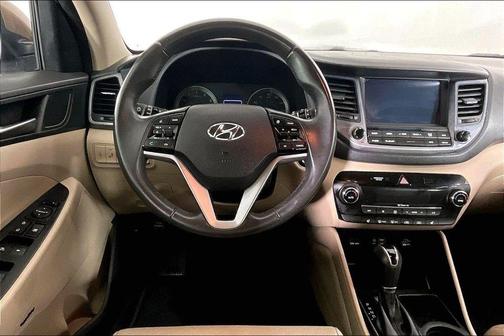 Mojave Sand 2017 Hyundai TUCSON SE Plus