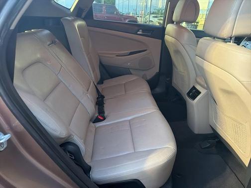 Mojave Sand 2017 Hyundai TUCSON SE Plus