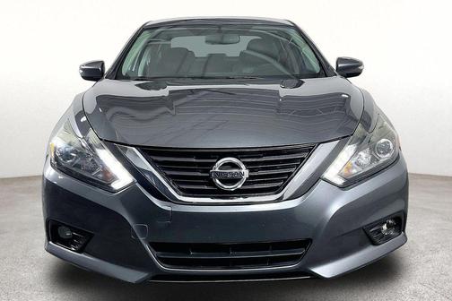Gun Metallic 2017 Nissan Altima 2.5 SL