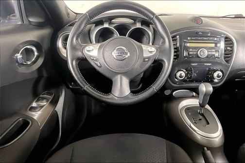 Brilliant Silver 2013 Nissan Juke SV
