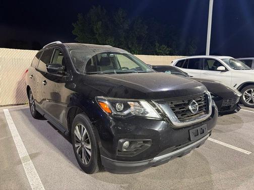 Magnetic Black 2018 Nissan Pathfinder SV