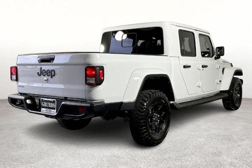 2025 Jeep Gladiator Sport