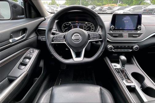 Scarlet Ember 2021 Nissan Altima 2.5 SR