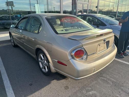 2002 Nissan Maxima SE