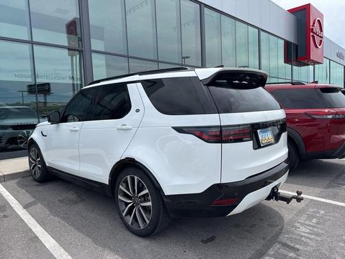White 2022 Land Rover Discovery P360 S R-Dynamic