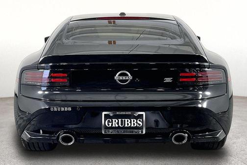 Black (P) 2026 Nissan Z performance