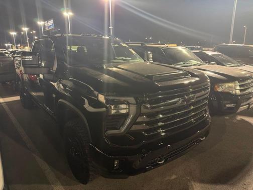 Black 2024 Chevrolet Silverado 2500 High Country