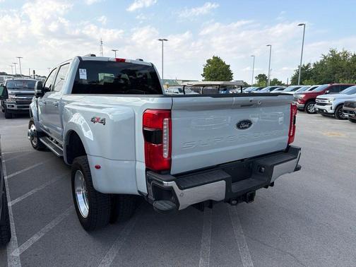 Avalanche 2026 Ford F-450 Lariat