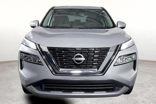 Brilliant Silver Metallic 2023 Nissan Rogue SV
