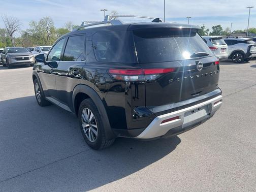 Black 2023 Nissan Pathfinder SL